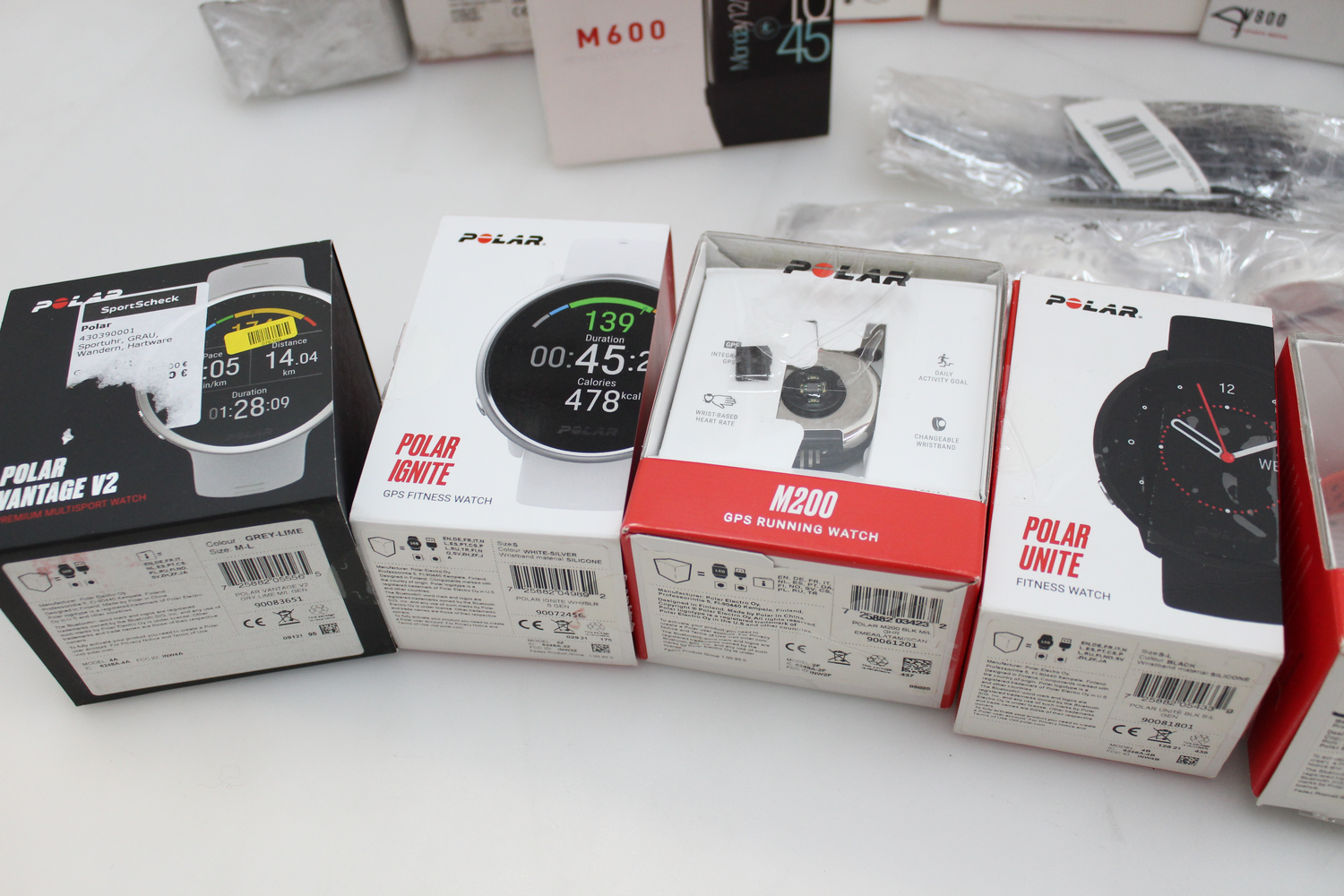 B-Ware 48x Beschädigte Polar Uhren Sportuhre Smartwatch Fitnessuhr Defekt Unvollständig