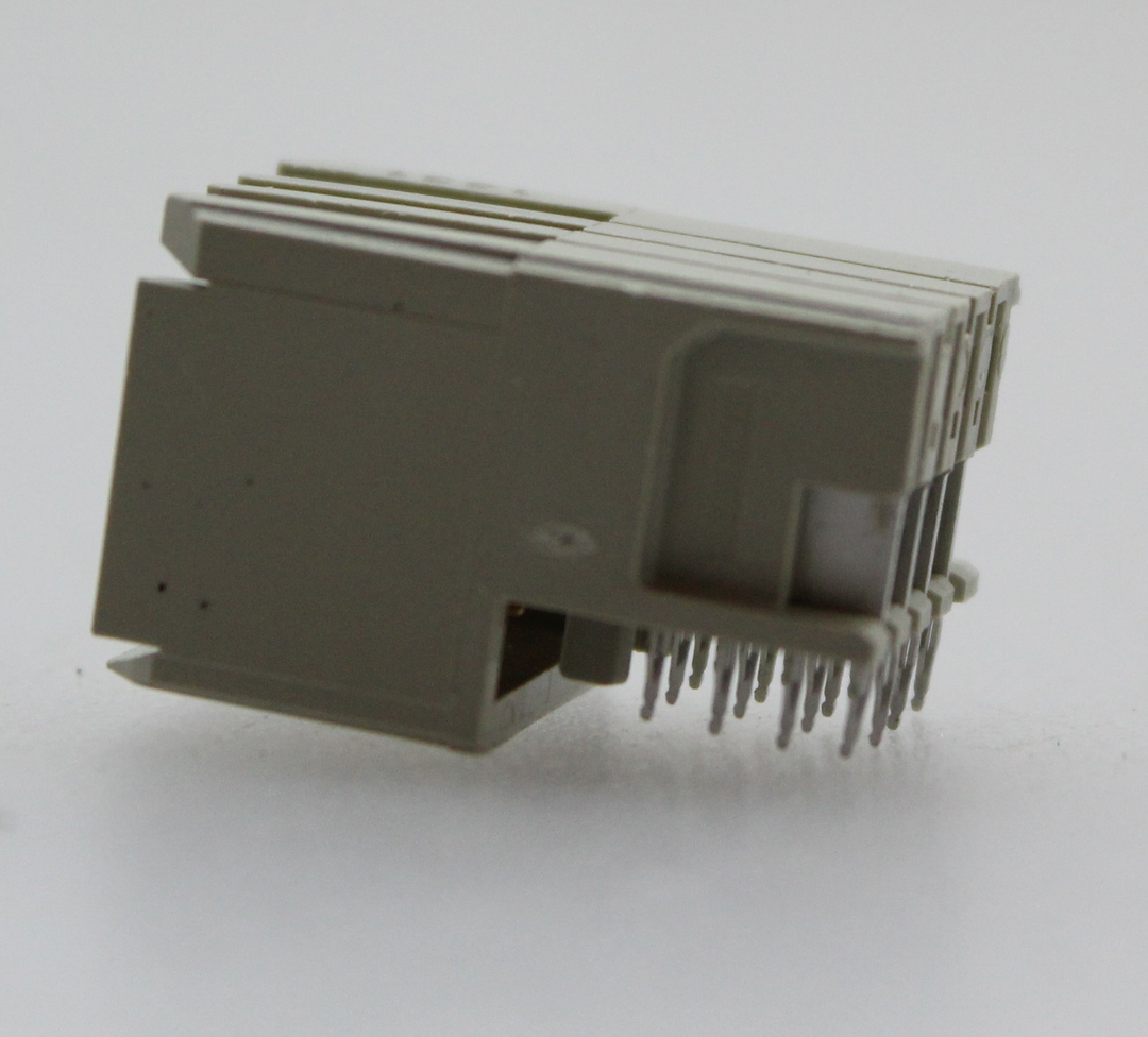 5646954-3 TE Connectivity AMP Connectors