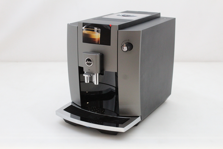 JURA Kaffeevollautomat 15439 E6 Kaffemaschine 2-Tassen Funktion TFT-Farbdisplay