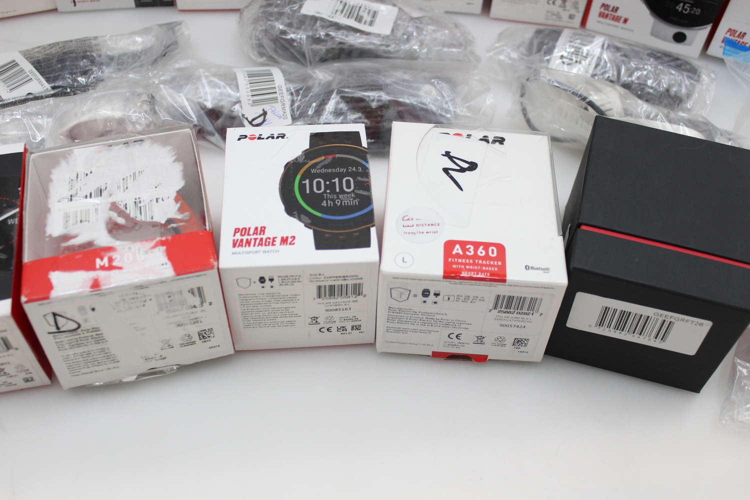 B-Ware 48x Beschädigte Polar Uhren Sportuhre Smartwatch Fitnessuhr Defekt Unvollständig