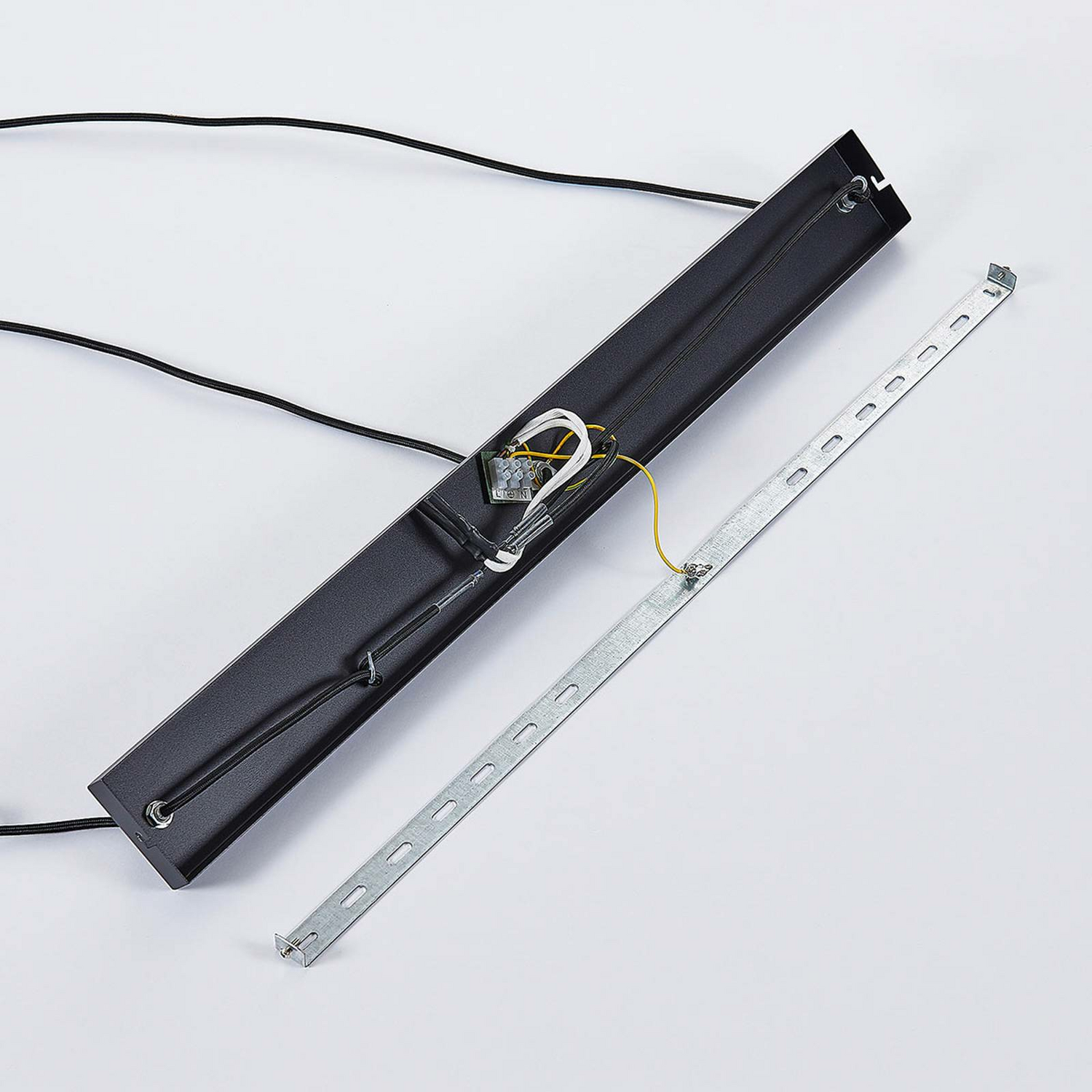 B-Ware Lindby Pendelleuchte Jusra Hängeleuchte Lampe Leuchte 3 Flg. E27 Metall Schwarz