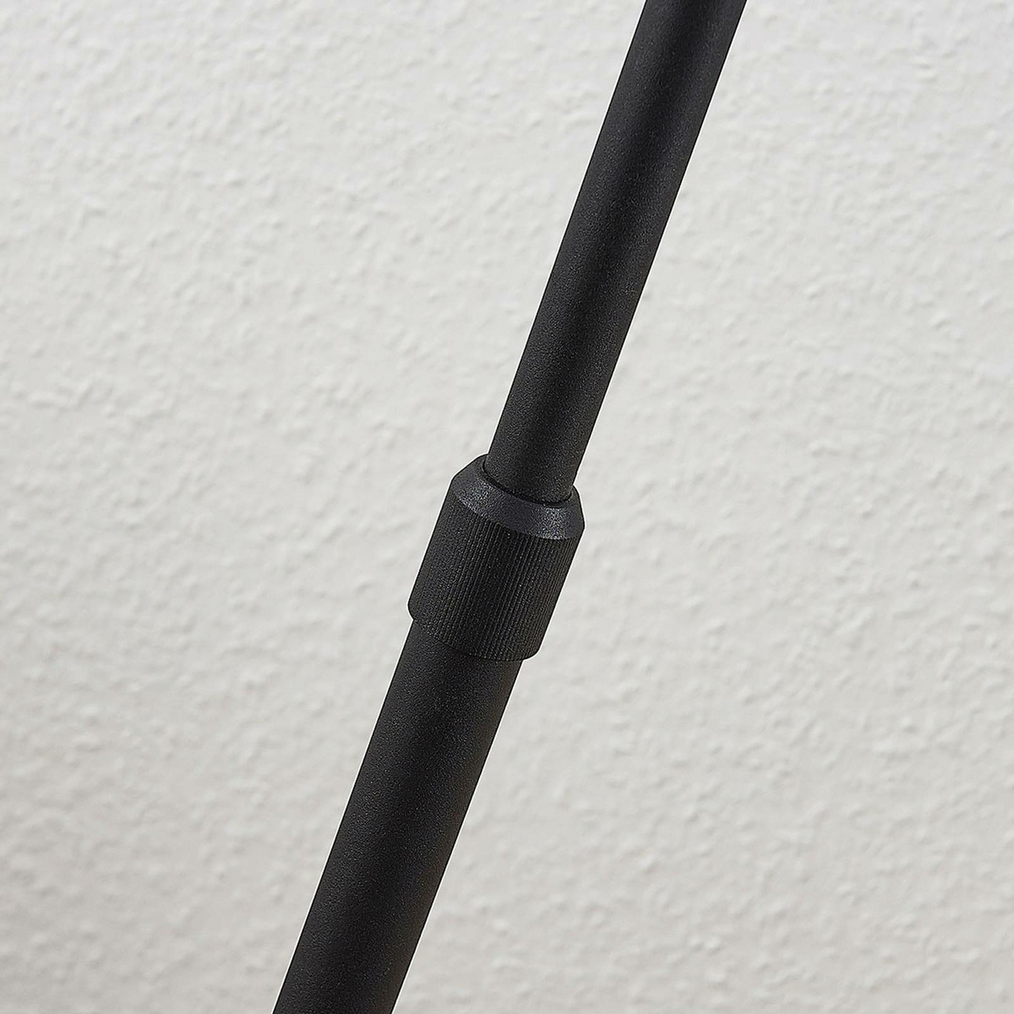 Lindby Stehleuchte MurielStehlampe Lampe Leuchte 1-flammig E27 schwarz gold153