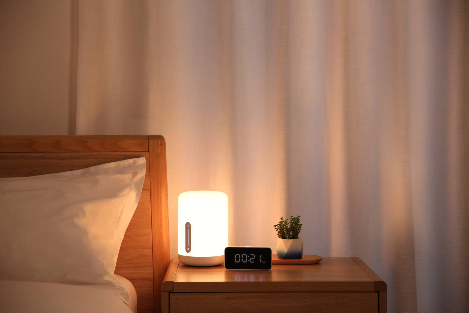 Lampe de chevet Xiaomi Mi Bedside Lamp 2 XM200010, lampe de table/lampadaire blanche, produit reconditionné. 