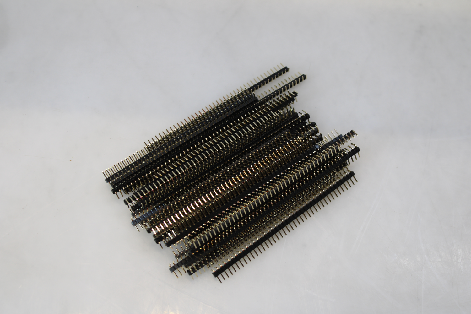 B-Ware TRU COMPONENTS Stiftleiste (Standard) Anzahl Reihen: 1 Polzahl: 40 49 STÜCK