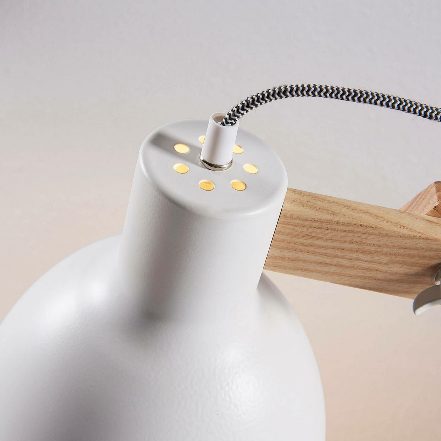 B-Ware Lindby Shivanja Stehlampe Wohnzimmerleuchte Standleuchte Stehleuchte E27 Holz