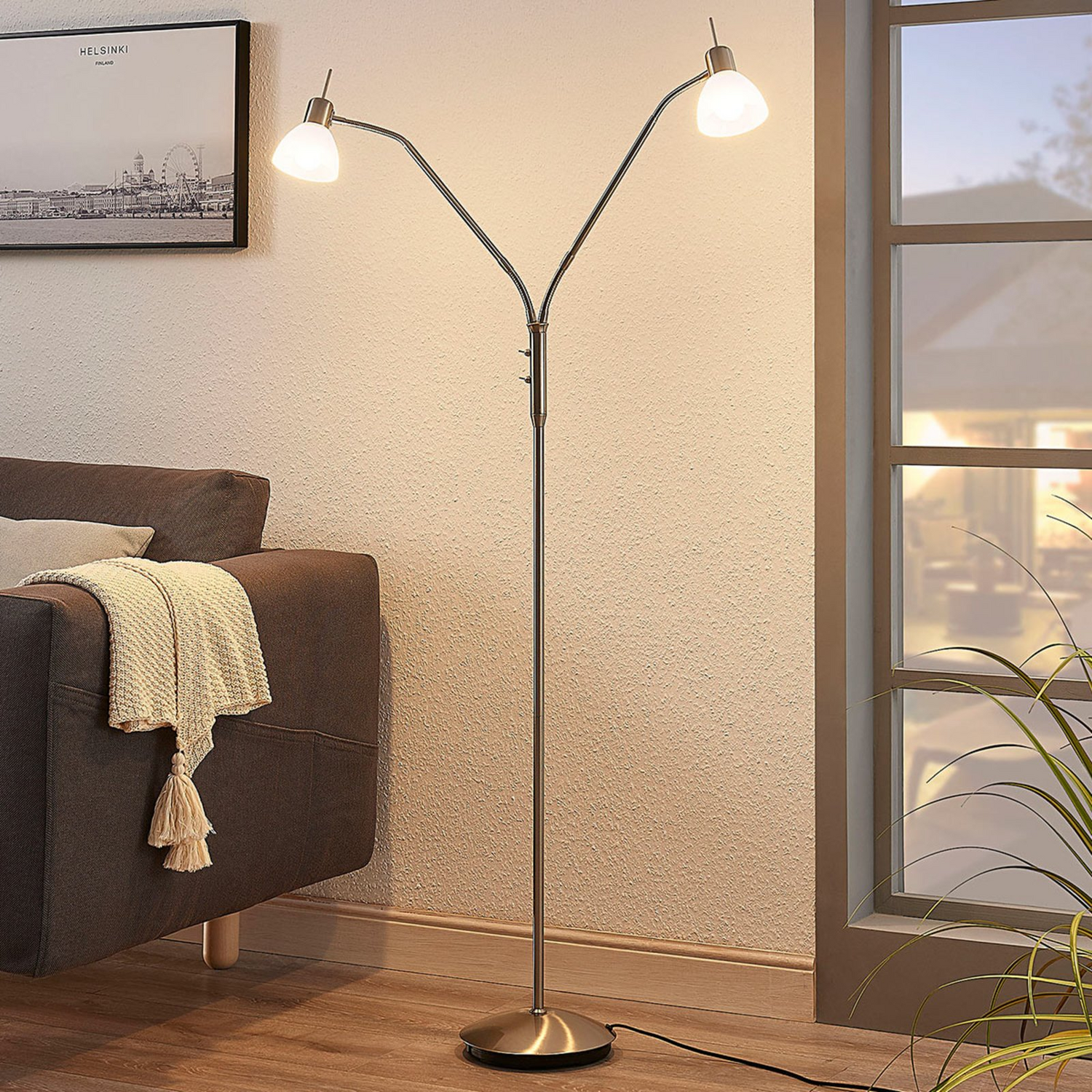 Lampadaire LED Lindby Gwendolin, lampe sur pied, 2 lumières, E14, nickel 