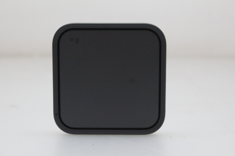 B-Ware Samsung Induktions Ladegerät Wireless Charger Pad Ausgänge Usb C Usb Dunkelgrau