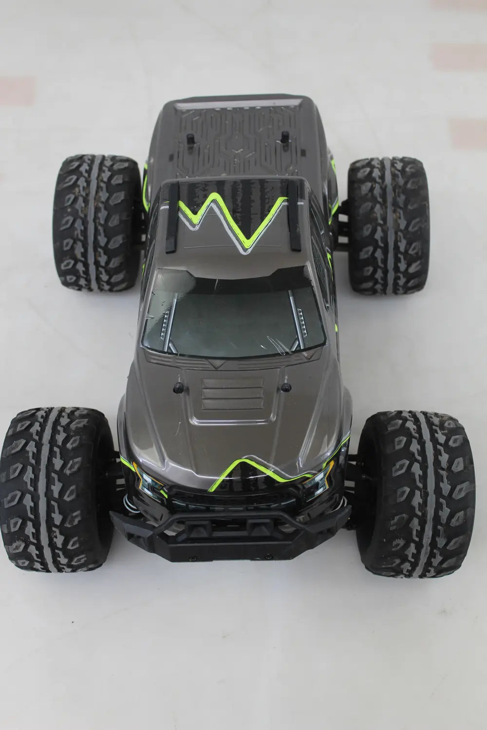 C-Ware Reely New1 Brushed 1 Zu 10 Rc Modellauto Elektro Monstertruck Siehe Text/Foto - 4016139197265