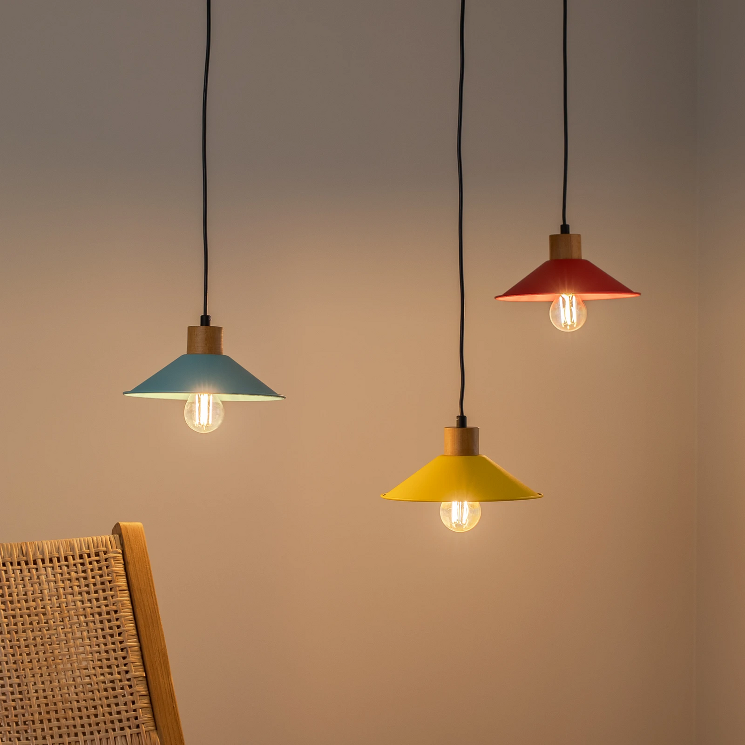 B-Ware Hängelampe Manavgat N 553 Deckenleuchte Lampe 3 Flammig Gelb Blau Rot