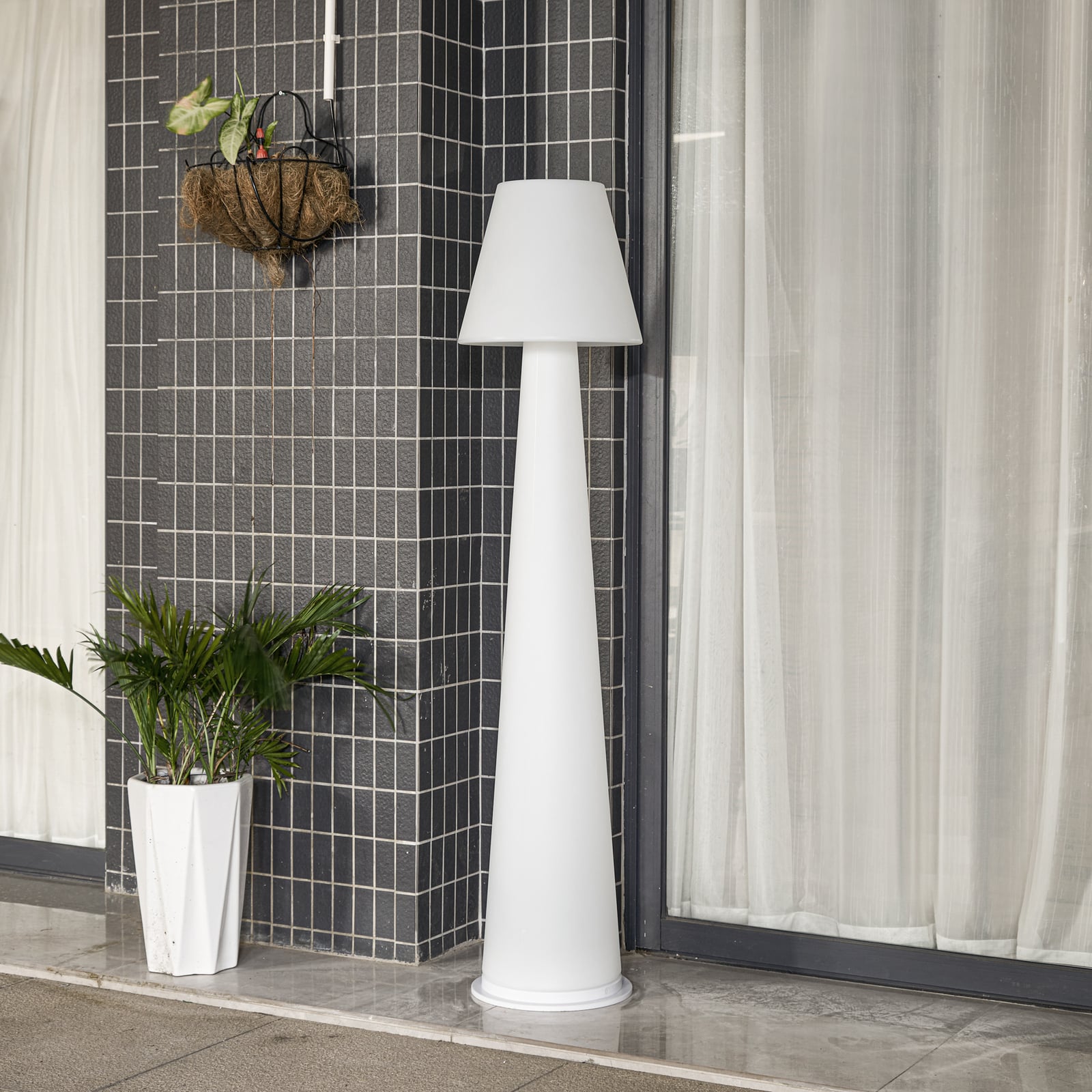 Lucande LED-Akku-Terrassenleuchte Gauri 153 cm IP44 dimmbar warmweiß 7 W - 4251911788150
