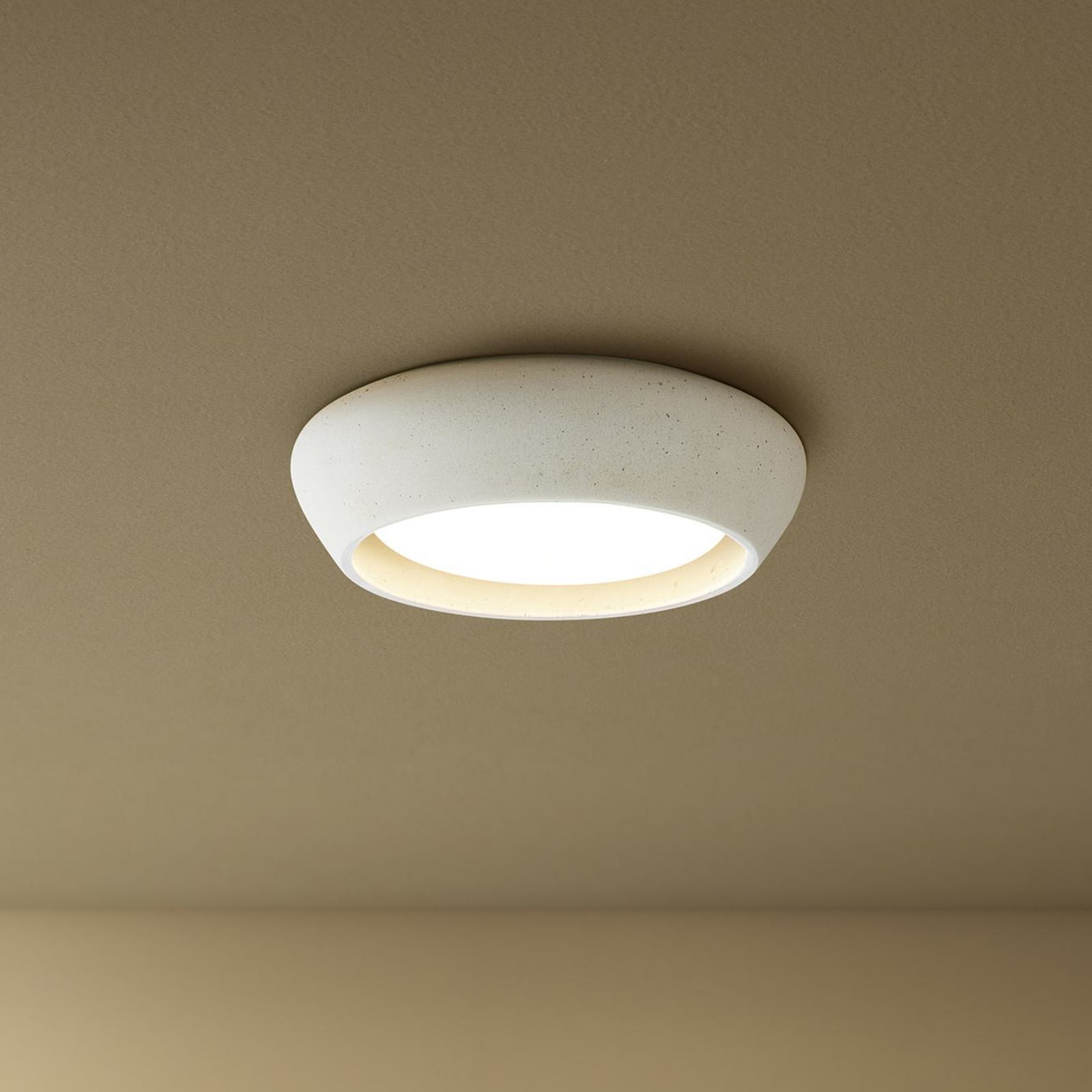 Beacon Deckenleuchte Fjord hellgrau Gips Ø 28 cm GX53 dimmbar IP20 - 9333509212812