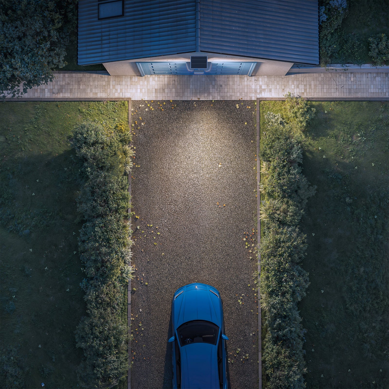 Philips Außenleuchte Solarleuchte Zyren LED Gartenlampe mit Sensor IP65 weiß - 8721103105493