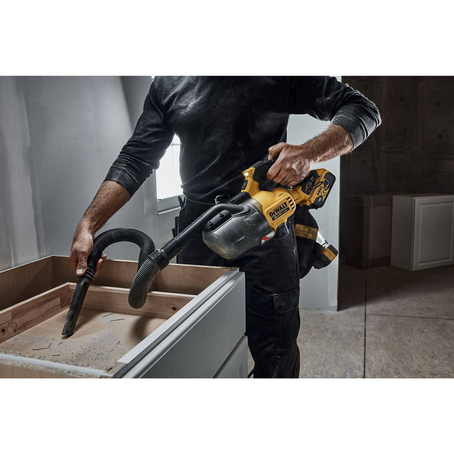 Aspirateur portatif sans fil DEWALT DCV501LN-XJ