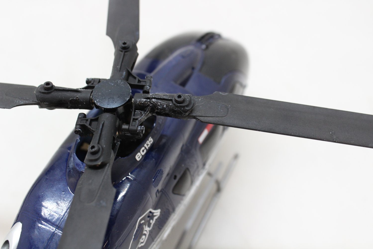 Amewi The Flying Bulls Ec135 Pro Rc Hubschrauber Helikopter Defektware D-Ware