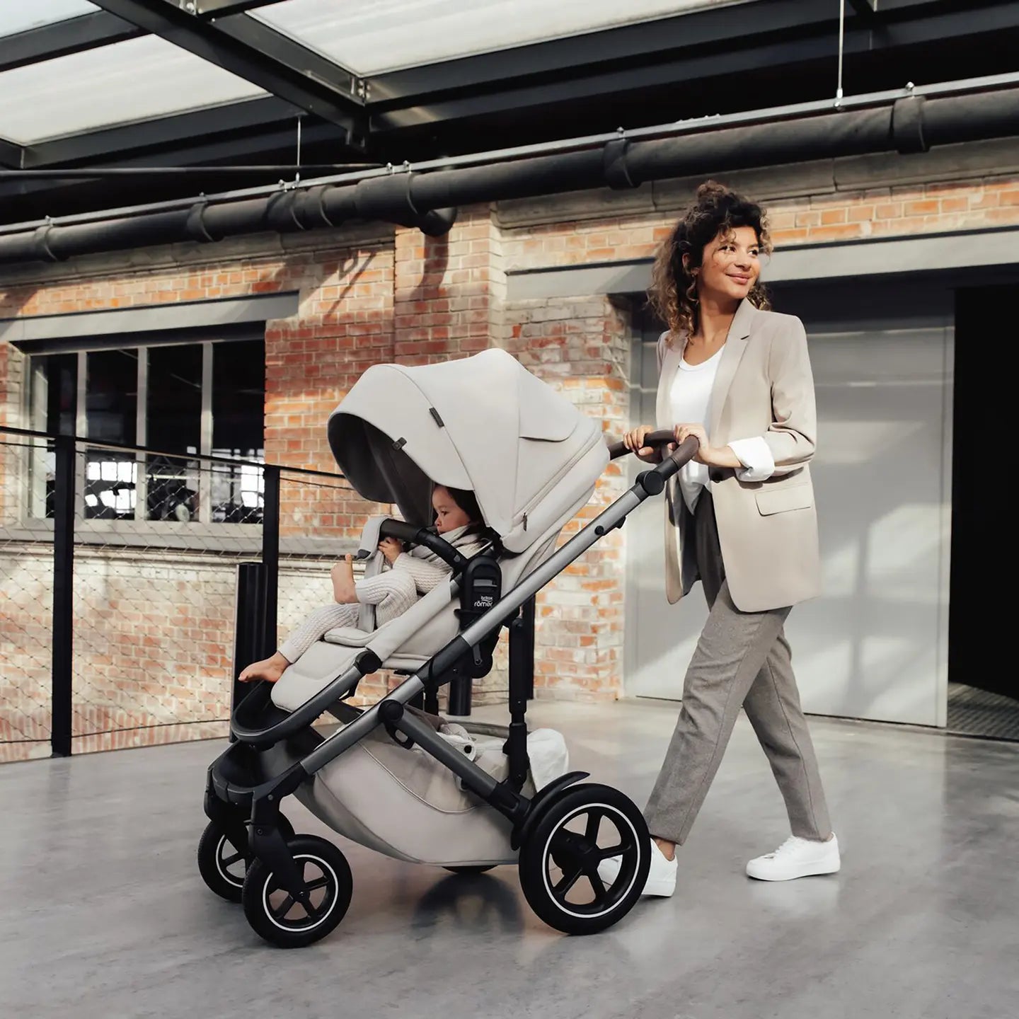 B-Ware Britax Römer Diamond Kinderwagen Buggy Smile 5 Z Lux Soft Taupe Flugzeugzulassung - 2000584945795