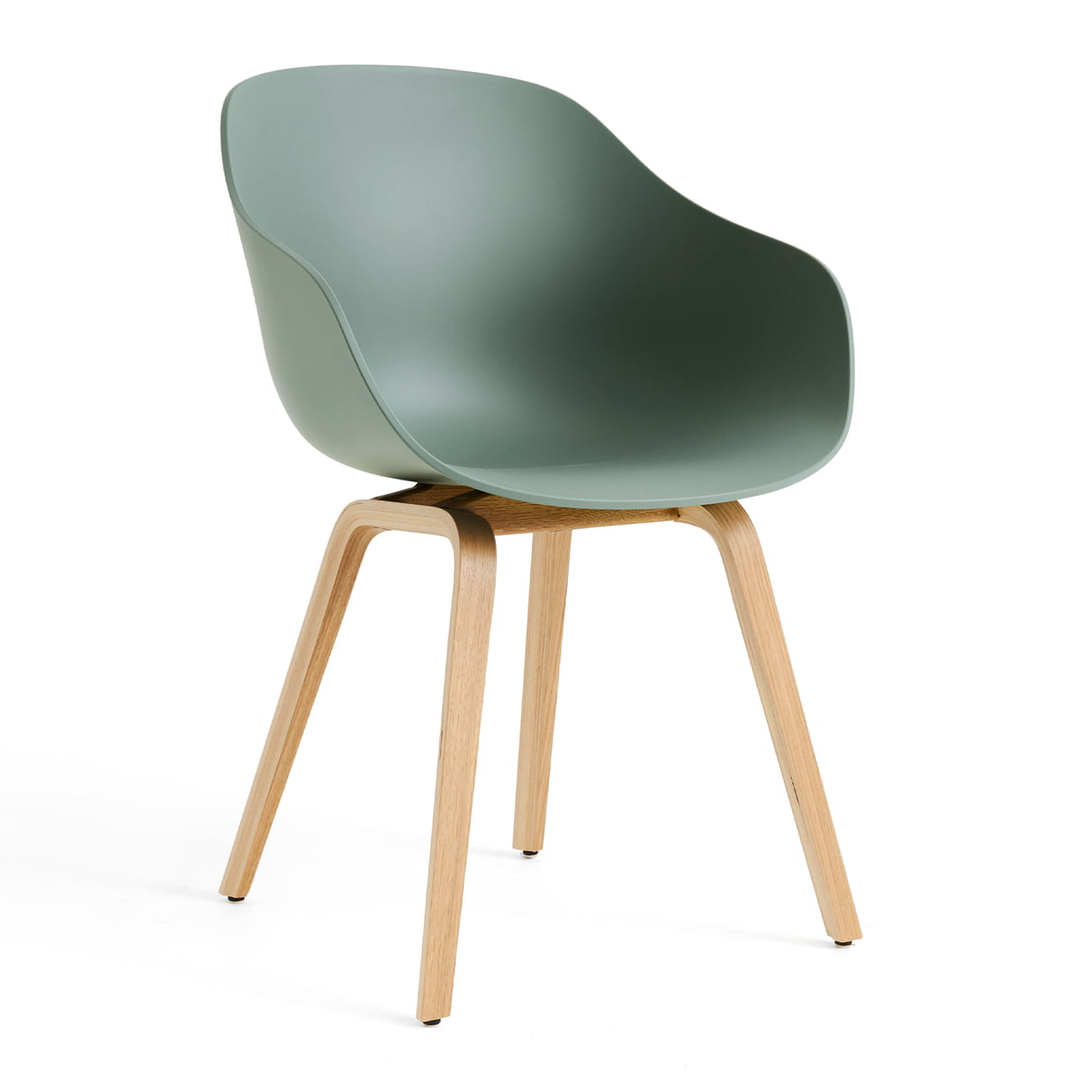 Hay - About A Chair AAC 22 Eiche lackiert / fall green 2.0 Stuhl Wohnzimmerstuhl