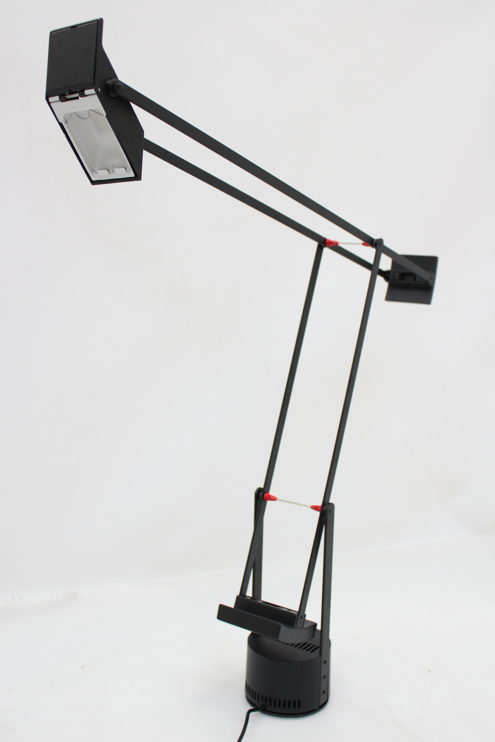 Artemide Tizio 50 Led Schreibtischleuchte Tischlampe Tischleuchte Designerlampe  B-Ware