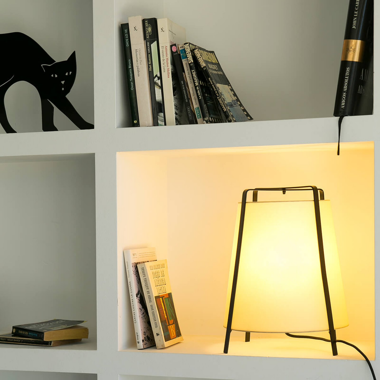 B-Ware Faro Barcelona Akane Tischleuchte Tischlampe Leuchte Lampe Tischlicht