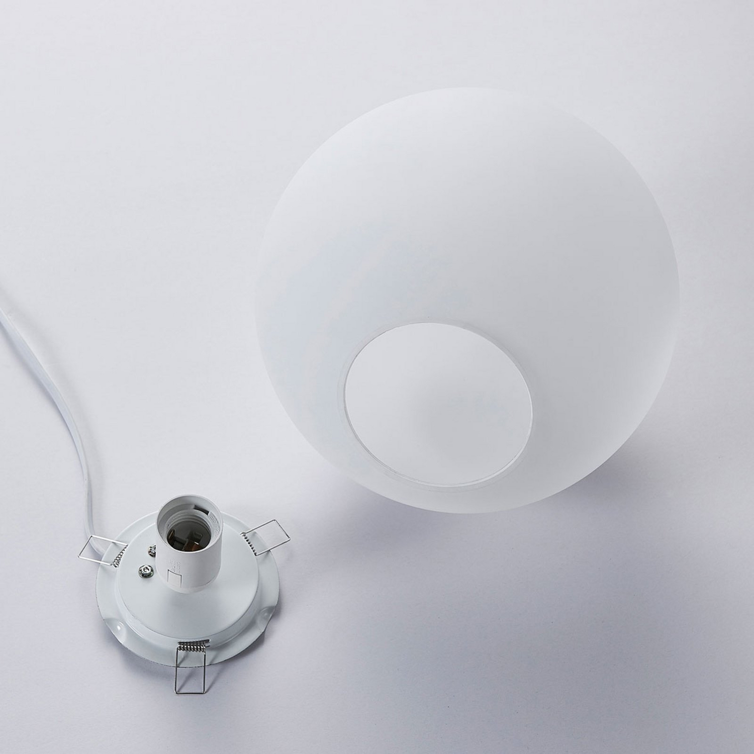 B-Ware Lindby Glastischlampe Marike Tischlampe Tischlampe Lampe E27 Glas Kugel Weiß