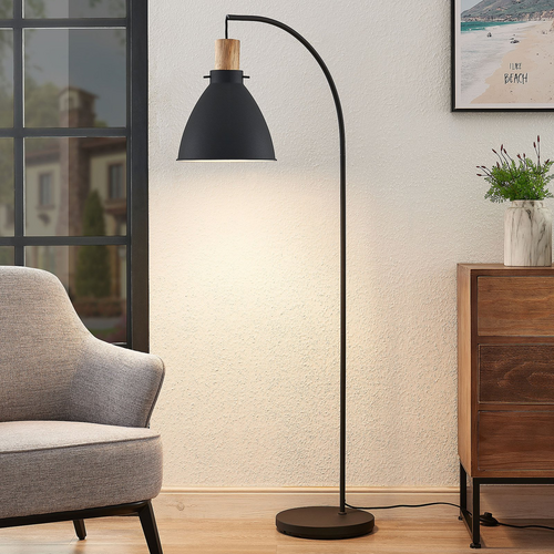 Lindby Trebale Stehleuchte Stehlampe Lampe Wohnzimmerlampe Leuchte schwarz ho191
