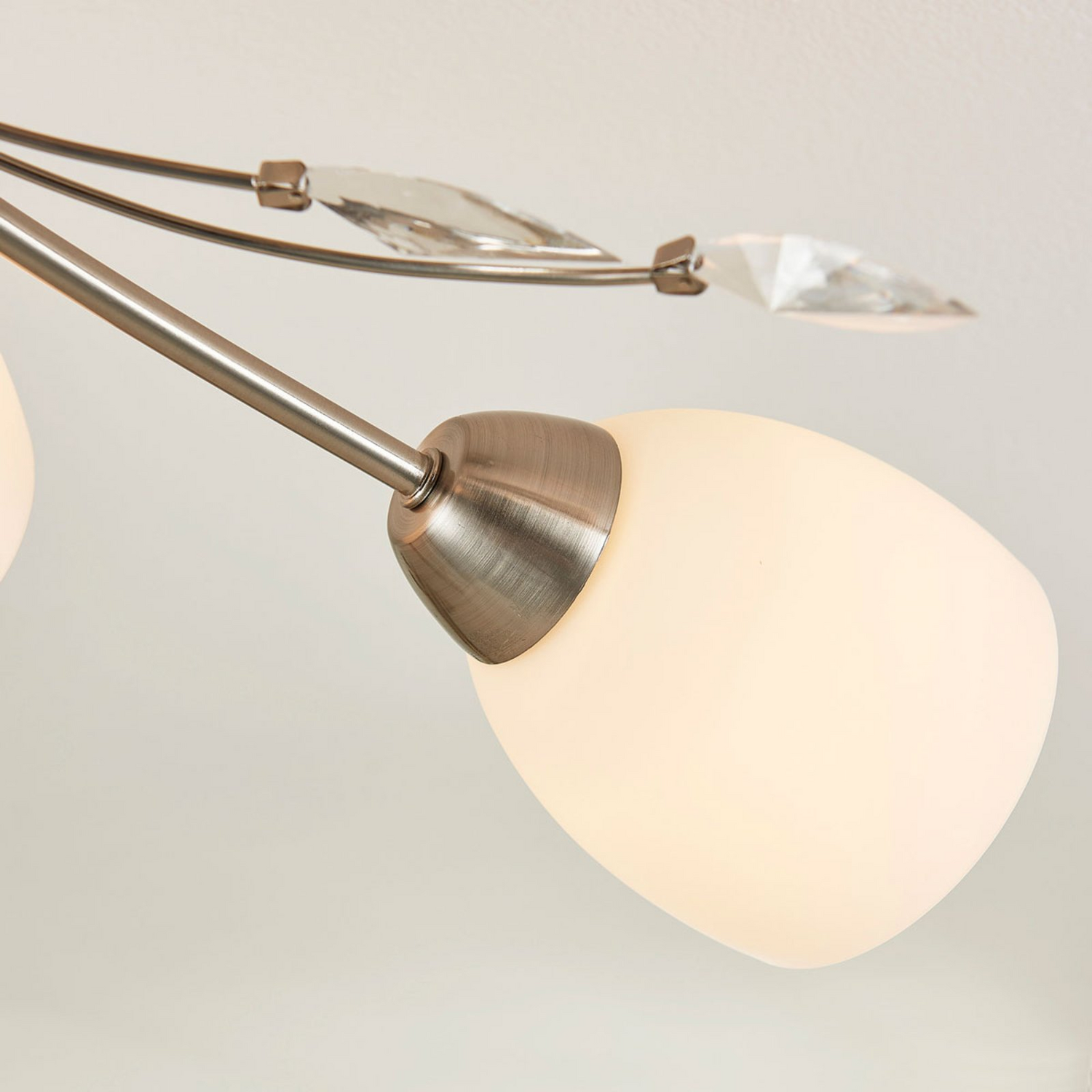 Plafonnier Lindby à six lumières de qualité B, Tatas, IP20 E14 40 W690