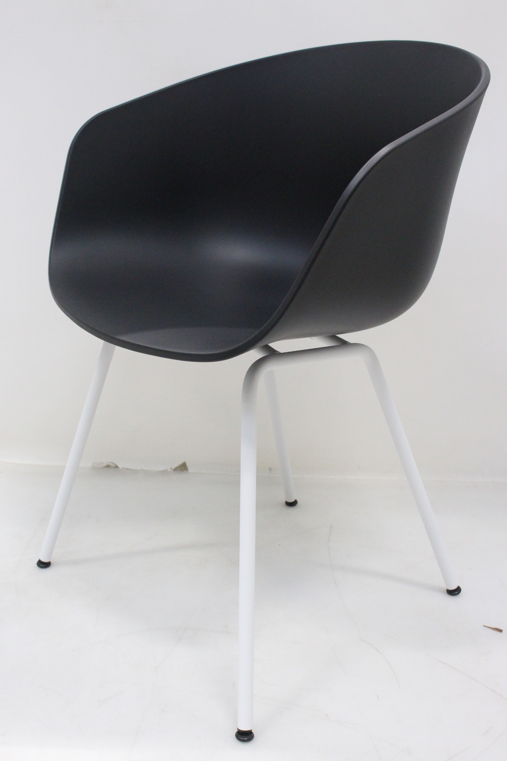 Hay About A Chair AAC 26 Esszimmerstuhl Stühle Küchen Stahl schwarz/weiß
