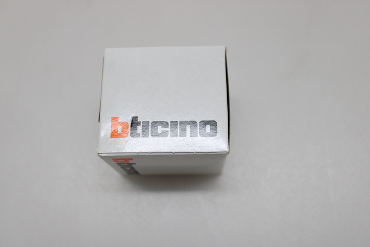 Legrand Dimmer Living&Light Lichtschalter Licht Lampendimmer Schalter Dimm Weiß B-Ware - 8005543486498