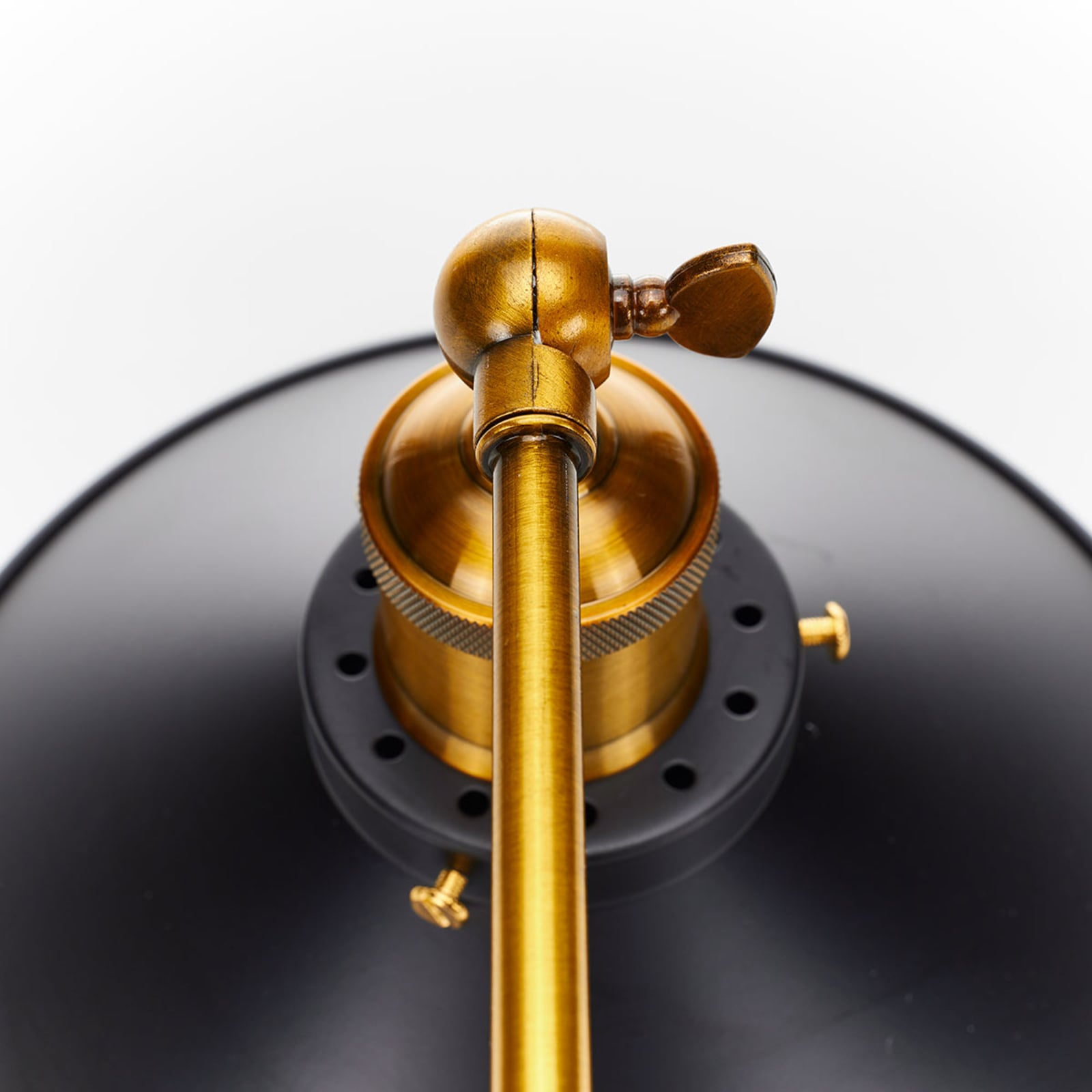 Globo Wandleuchte Viktor im Industriedesign schwarz altmessing dimmbar 1x60W E27 - 9007371337194