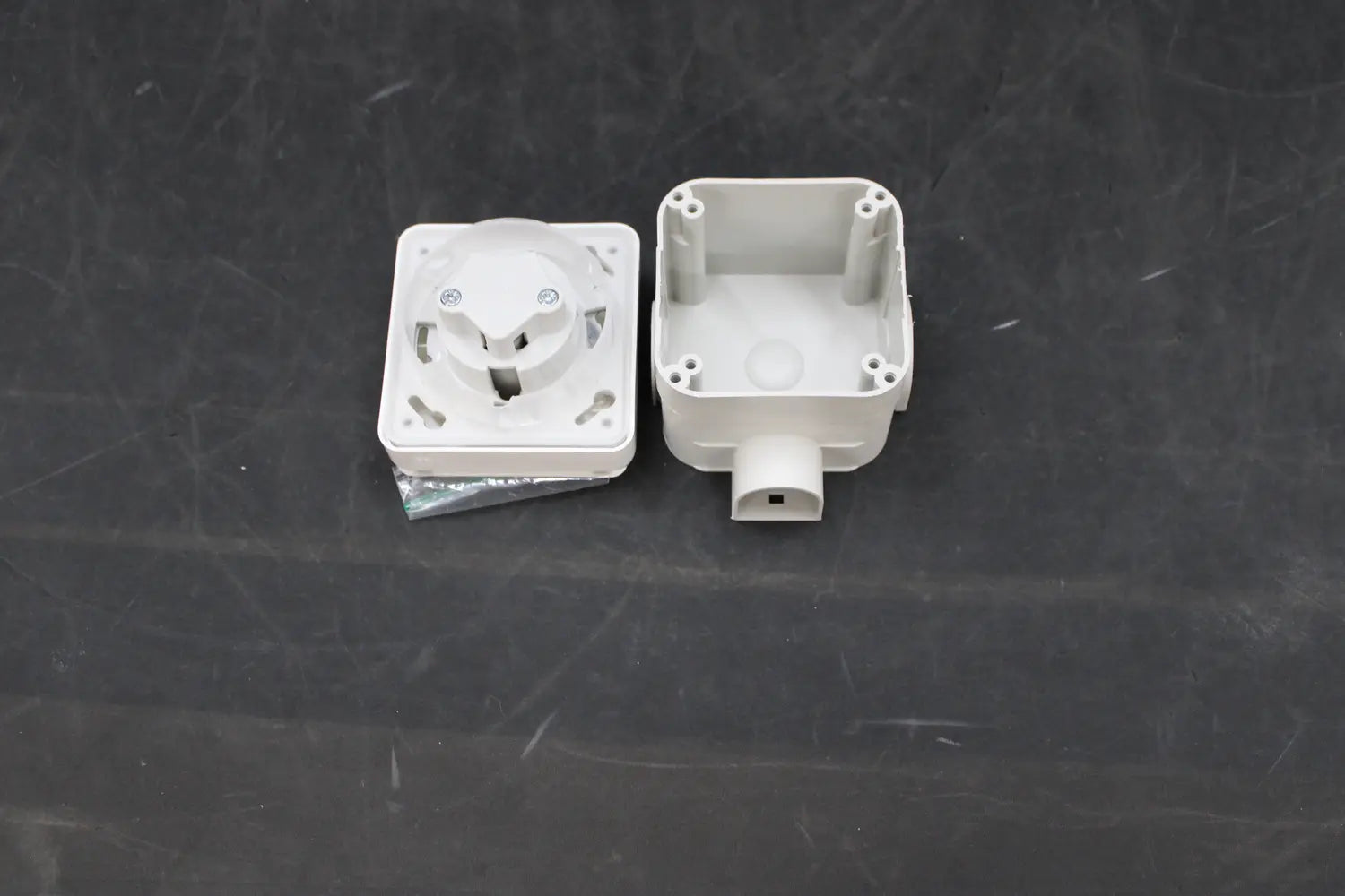 B-Ware Mennekes Steckdose Unterputzdose Cee Dose Stromversorgung Grau 3 P Ip44 16 A 230 V - 4015394022916