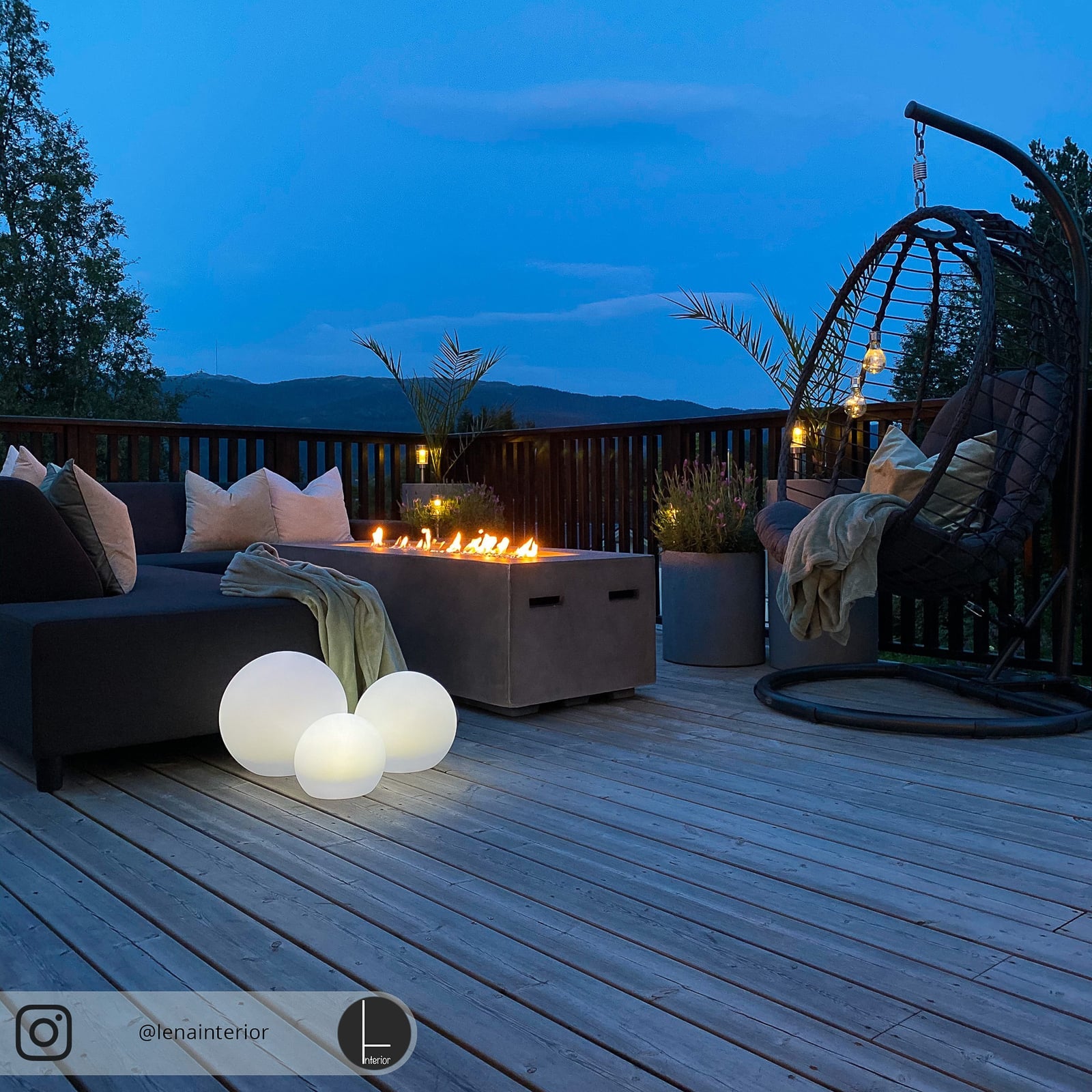 Lindby LED Gartenlampe Außenleuchte Lago RGBW 3er Set Kugeln Erdspieß weiß 51cm - 4251096567434