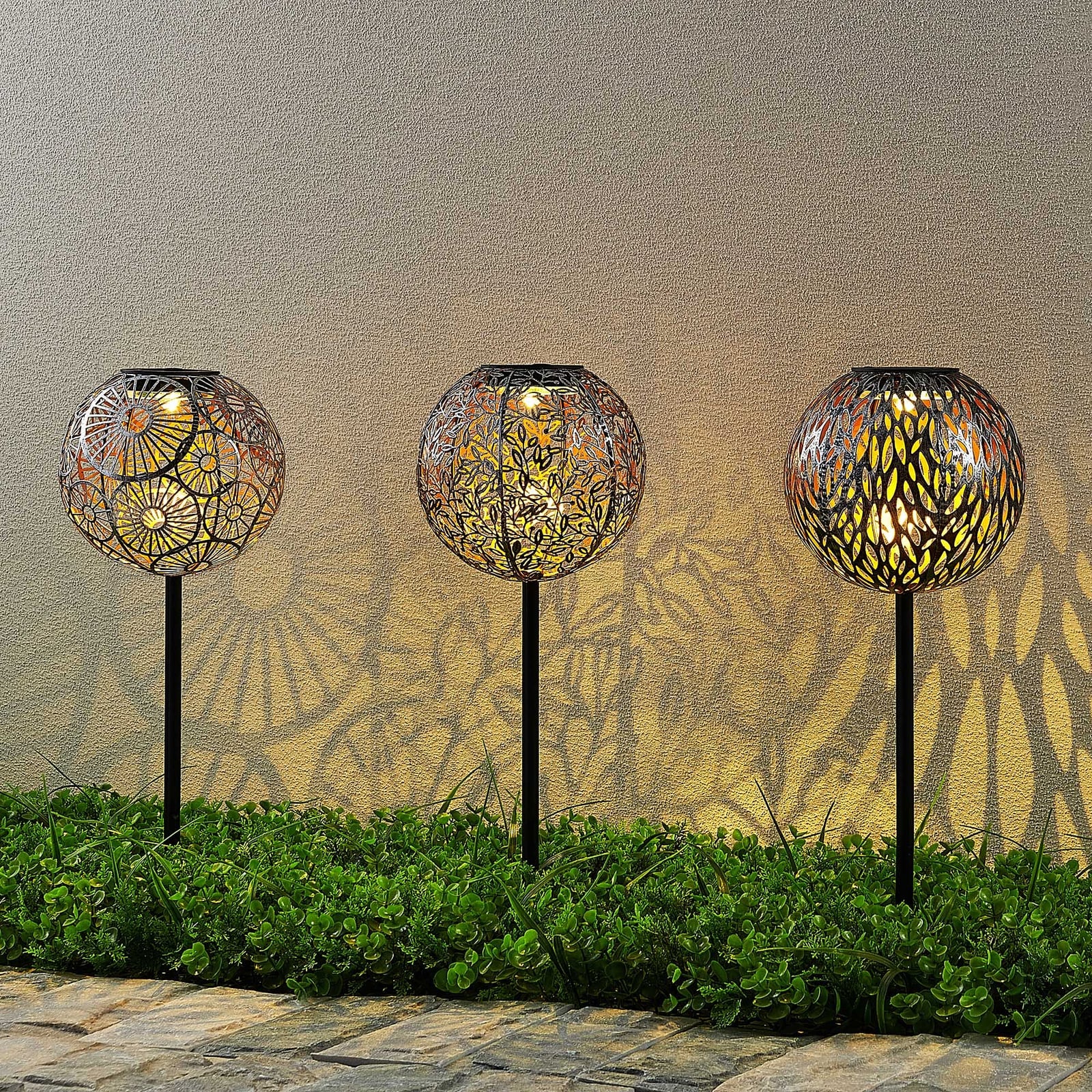 Lindby Gartenleuchte Solarleuchte Vilani LED 3er Set warmweiß IP44 54cm silber - 4251096599398