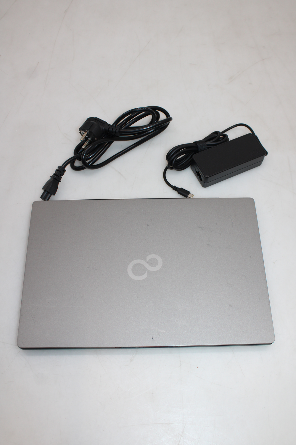 Fujitsu Notebook Laptop E5412 14 Zoll I5 16 Gb 256 Gb Ssd Win11 Pro Siehe Text/Foto B-Ware - 4049702725787