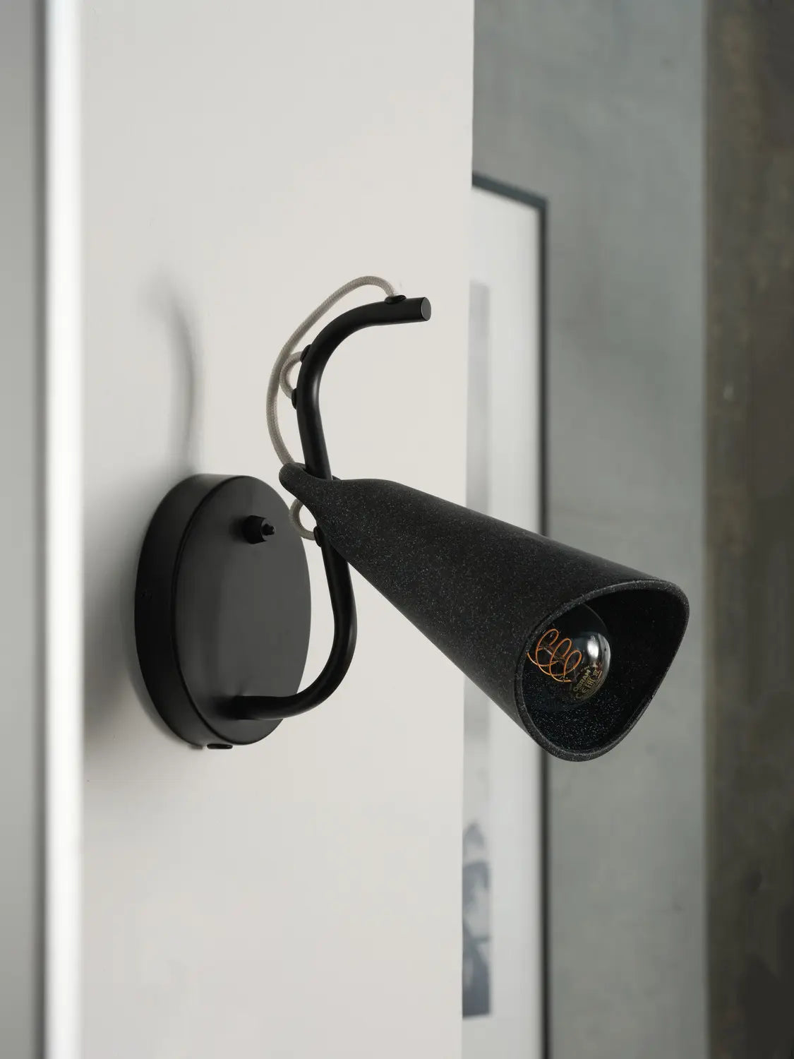B-Ware Osram Wandleuchte Wandlampe Decor Bell E27 Schwarz Innenbereich - 4058075848665