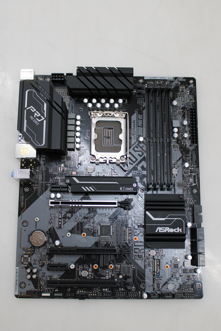 ASRock Z690 Pro RS - Motherboard - ATX - LGA1700-Sockel Z690 Chipsatz DEFEKTWARE