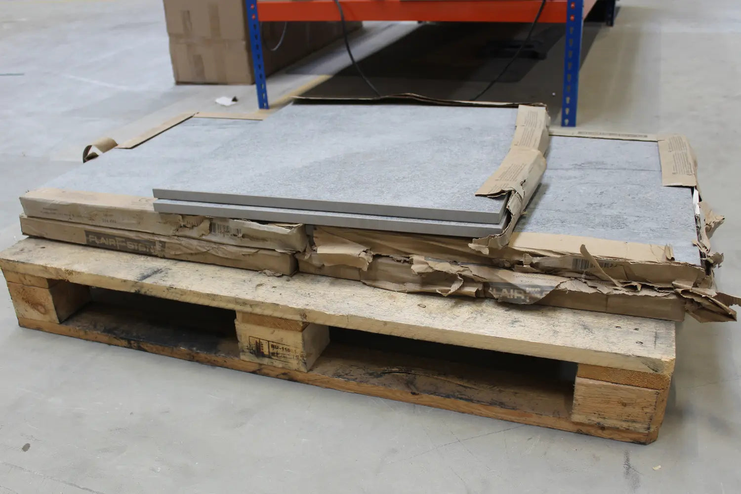 B-Ware Flairstone Feinsteinzeug Terrassenplatte City Wave Grey 60x60x2cm 10 Stück - 4306517560874