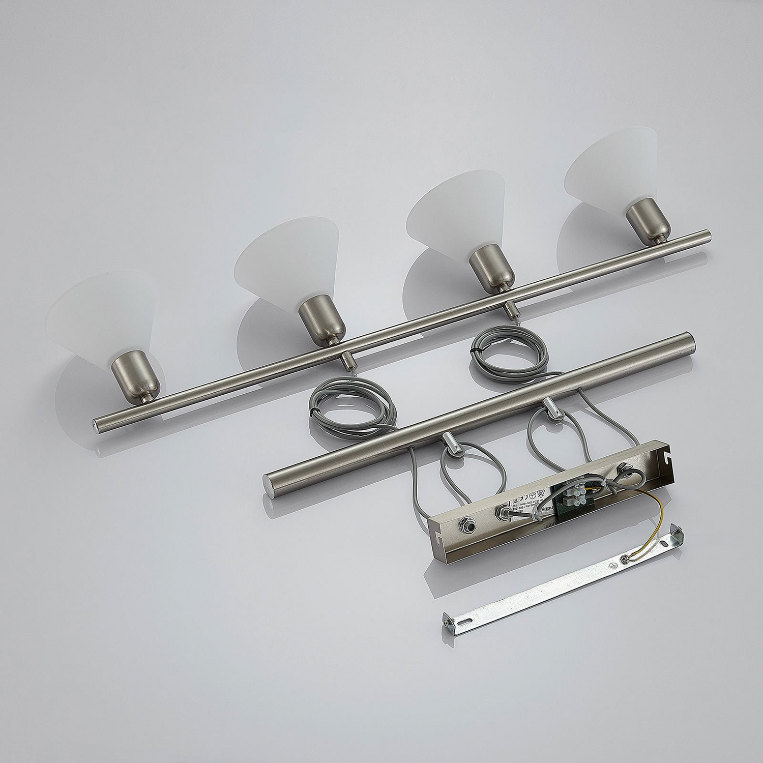 Suspension Lindby de qualité B, plafonnier Delira, lampe suspendue à 4 lumières 711 