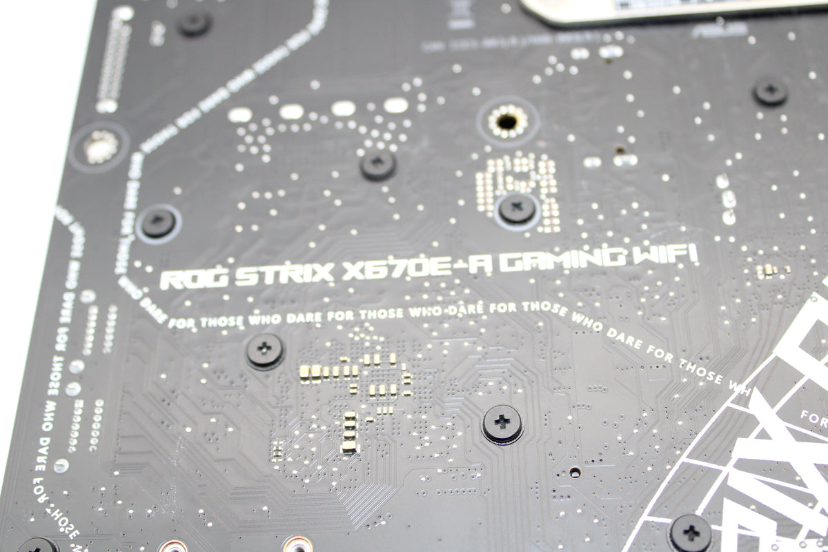 ASUS Mainboard Motherboard ROG Strix X670E A WIFI Ryzen DDR5 SIEHE TEXT/FOTO - 4711081897323