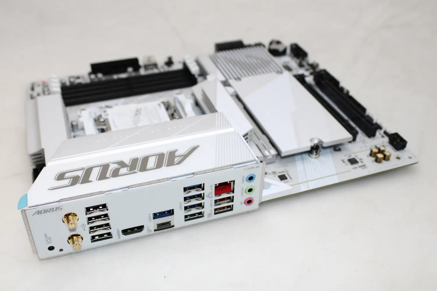 D-Ware Gigabyte Mainboard B650 E Aorus Elite X Ax Ice Atx Am5 Amd Ryzen Defektware - 4719331860554