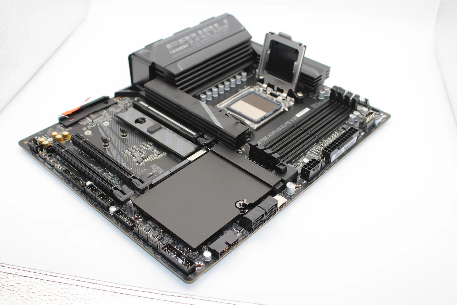 B-Ware Gigabyte Mainboard Motherboard X870 E Aorus Elite X3 D Wifi7 Atx Siehe Text/Foto - 4719331876470