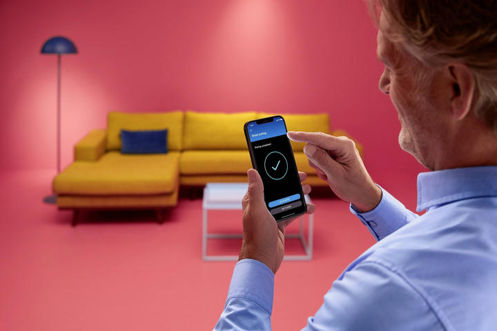 WiZ Wi-Fi BLE Pole LED-Stehlampe Standleuchte Röhrenleuchte Röhre Lampe weiß 13W