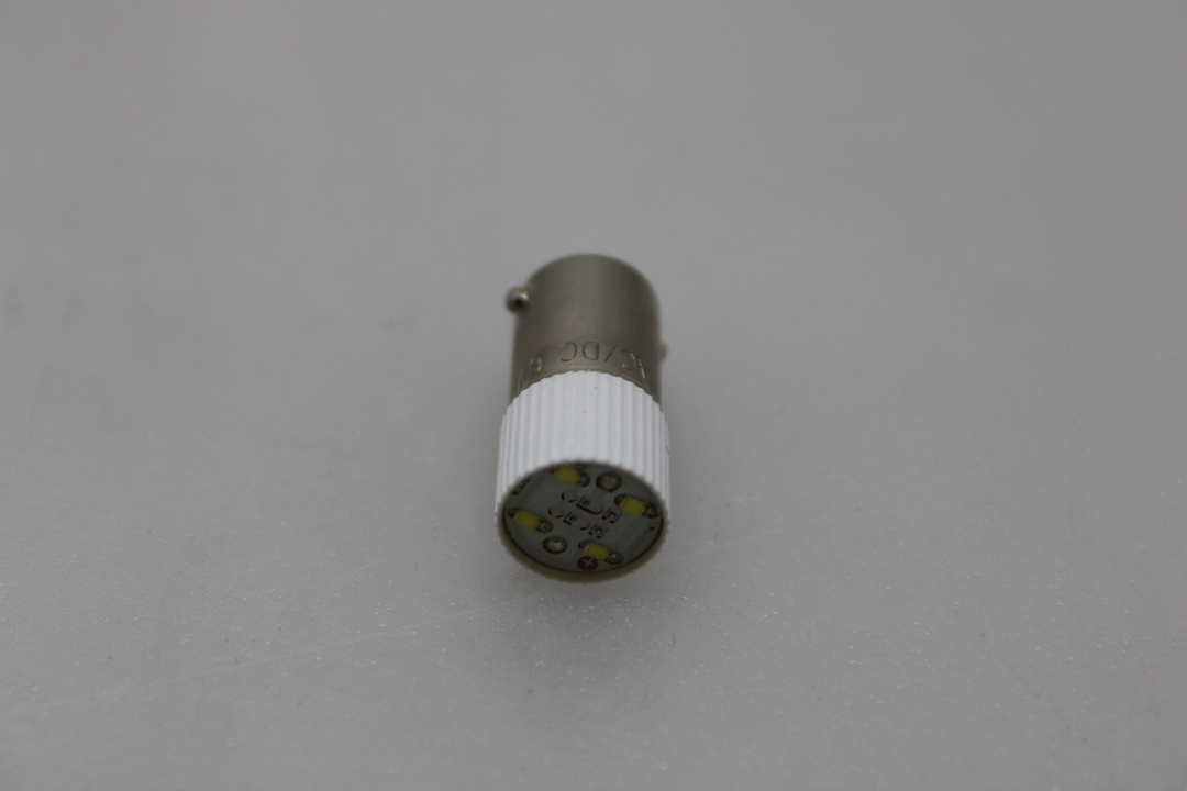 Barthelme 70113282 T10 Ba9 S Multi 4 Chips Flat Lampe Weiß 6 V 60 Stück B-Ware