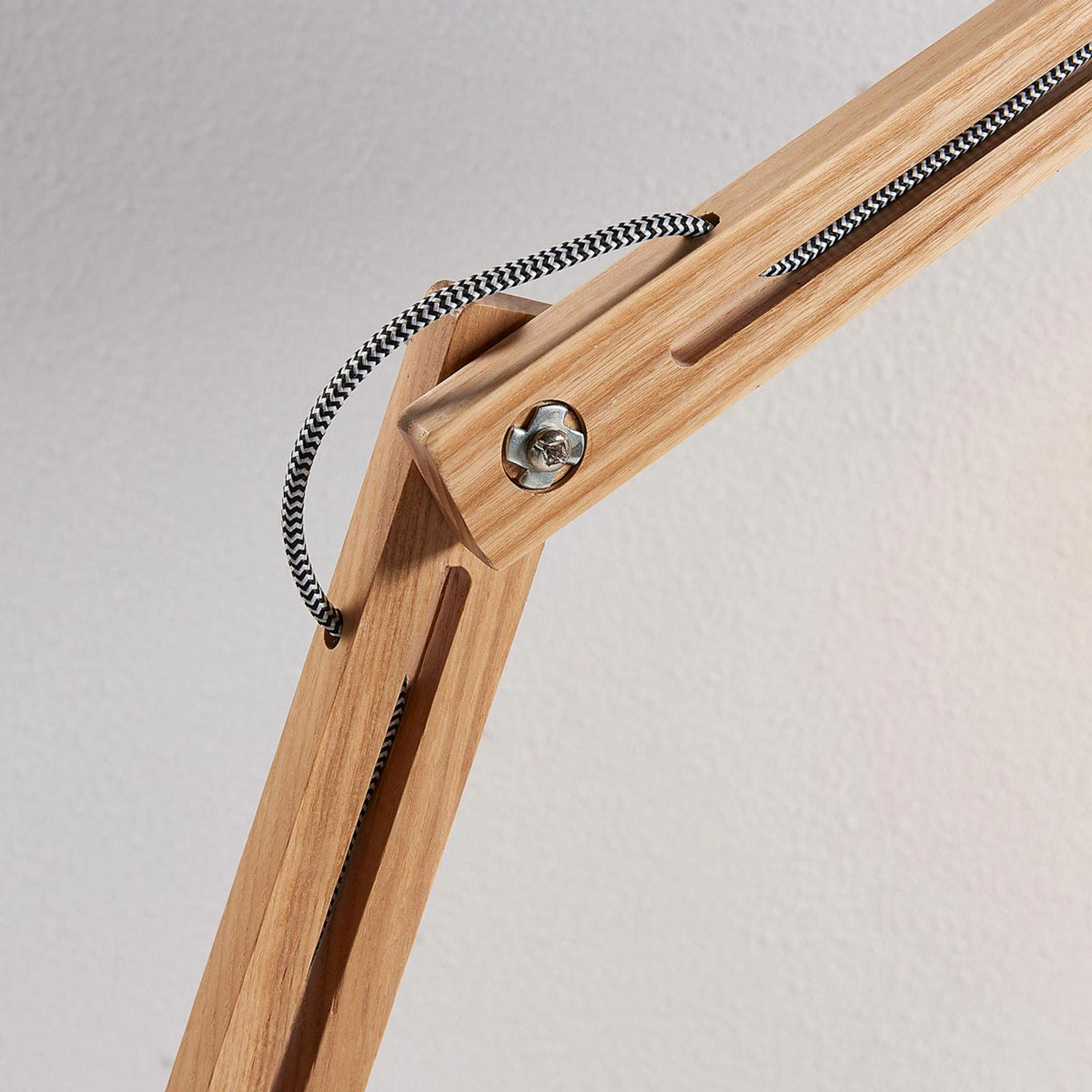 B-Ware Lindby Shivanja Stehlampe Wohnzimmerleuchte Standleuchte Stehleuchte E27 Holz