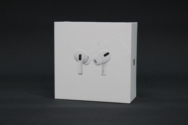 Apple AirPods Pro Boîtier de charge MagSafe Écouteurs intra-auriculaires avec microphone Blanc