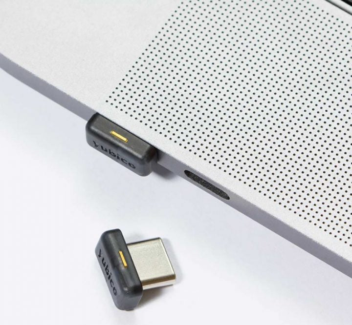 YUBICO Sicherheitsschlüssel Schlüssel YubiKey Authentifizierung Schutz Schwarz - 5060408461518