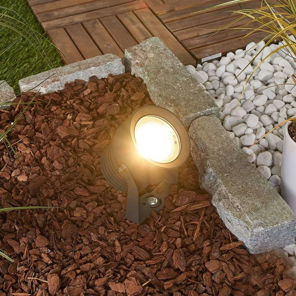 Projecteur LED extérieur Lucande de qualité B, modèle Irina, en aluminium, 1 lampe