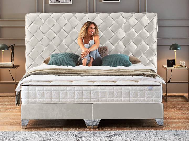 Boxspringbett geflochten XXL-Kopfteil Bettkasten 180x200 cm Altweiß Samt glanz