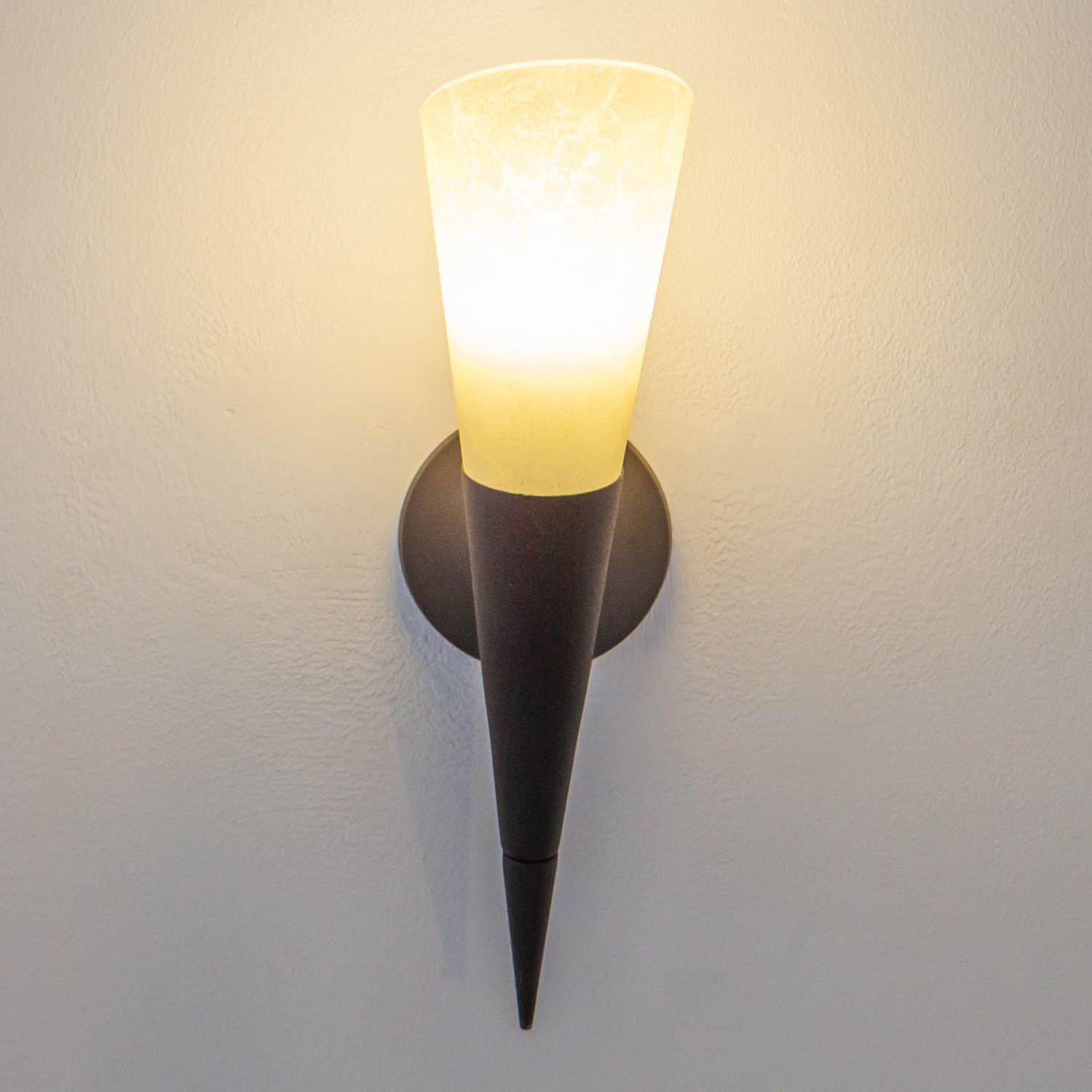 B-Ware Lindby Wandleuchte Wandfackel Alva Glas Rostfarben E14 Cremeweiß Lampenschirm