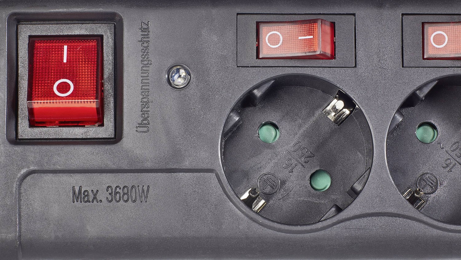 B-Ware Renkforce 6fach Steckdosenleiste Mehrfachsteckdose überspannungsschutz 4 Stück - 4016138950380