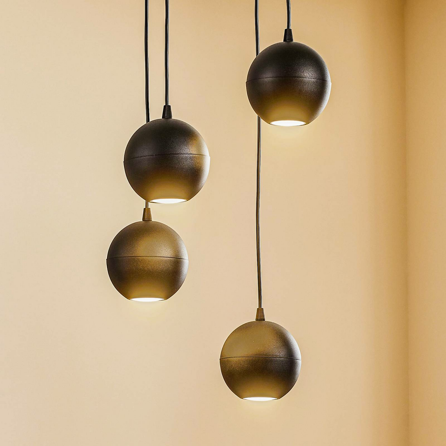 Suspension Euluna de qualité B, lampe suspendue, luminaire, Noir Minuit, quatre lumières
