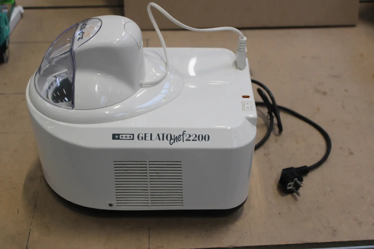 C-Ware Nemox Eismaschine Speiseeisbereiter Gelato Chef 2200 Kompressor Siehe Text/Foto - 8024872131619